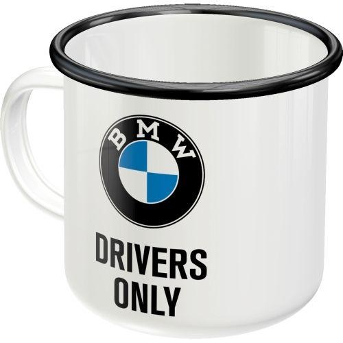 Enamel mok met BMW logo erop en de tekst drivers only.